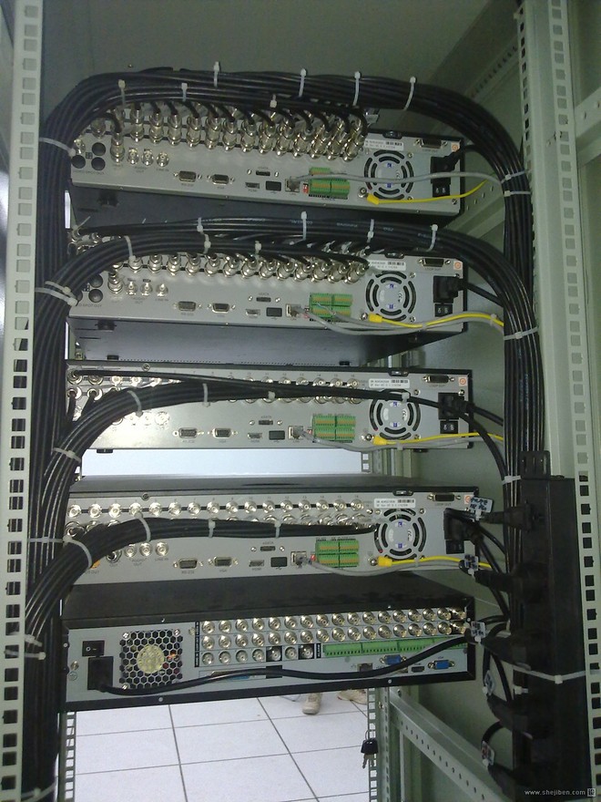 高精尖研发团队能针对不同场景需求研发产品