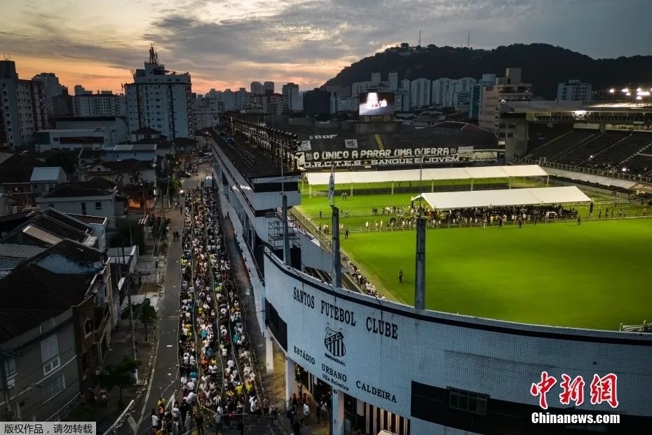 传奇落幕：球王贝利的最后一程与永恒的足球精