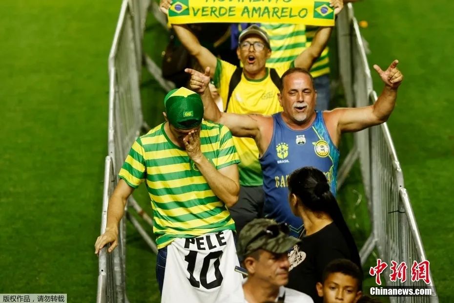 传奇落幕：球王贝利的最后一程与永恒的足球精