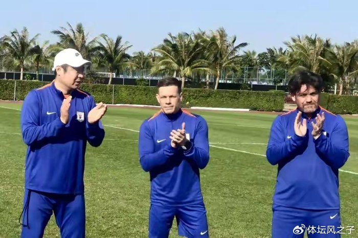 山东泰山客场惨败外籍助教被指战术混乱成主因