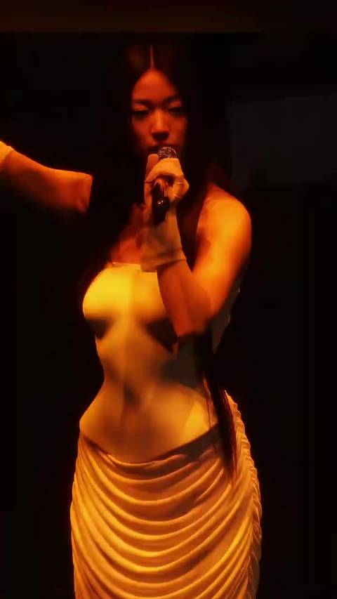 王楚钦新发型亮相哈萨克斯坦赛 赛场表现引热议