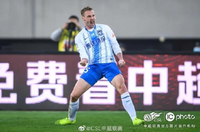 穿越四个月烽火,看2020中超众生相:冠军、黑马