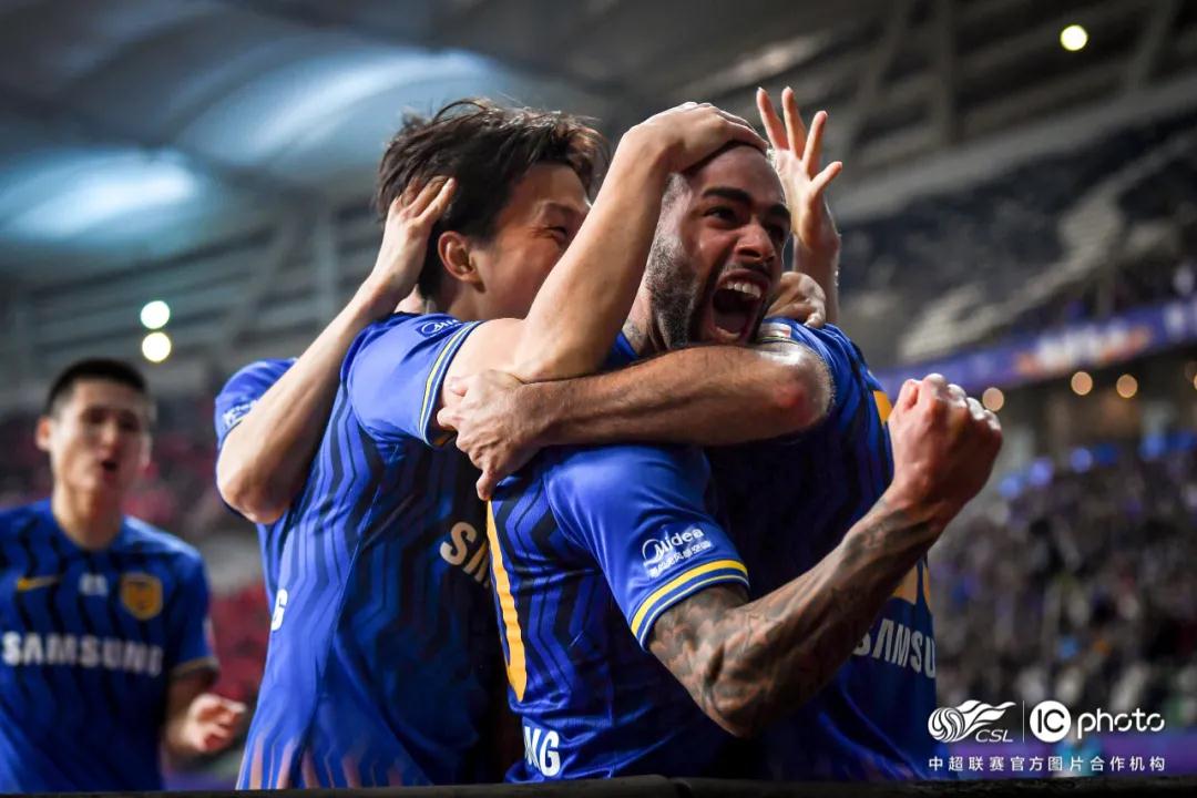 穿越四个月烽火,看2020中超众生相:冠军、黑马