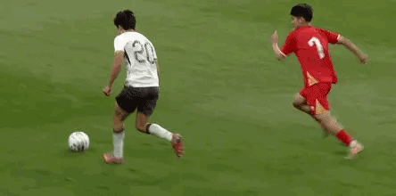 U23国足1-0力克越南 裁判争议引热议