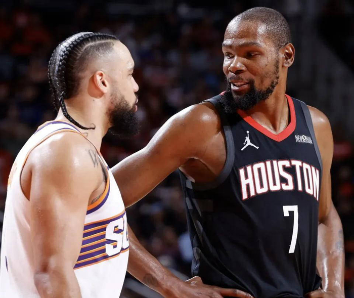 杜兰特经典垃圾话引爆NBA舆论 数据对比揭晓实力